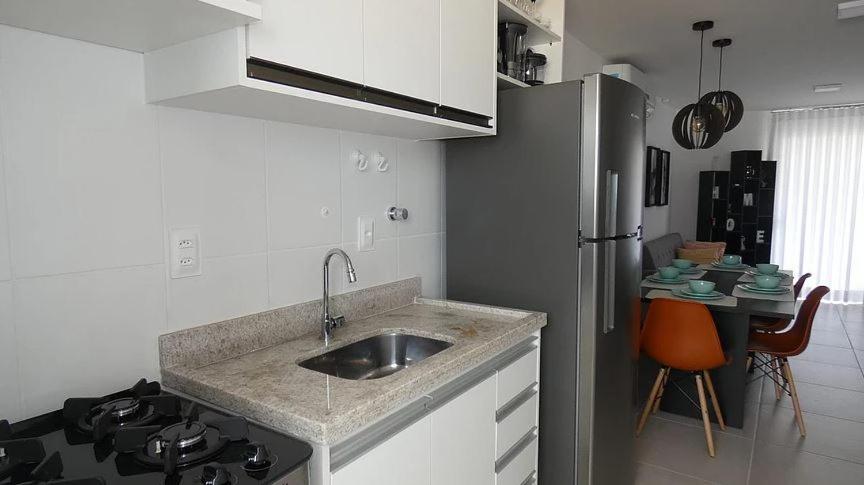 Apto Guarajuba Praia Condominio Porto Smeralda-100 Metros Da Praia Екстериор снимка