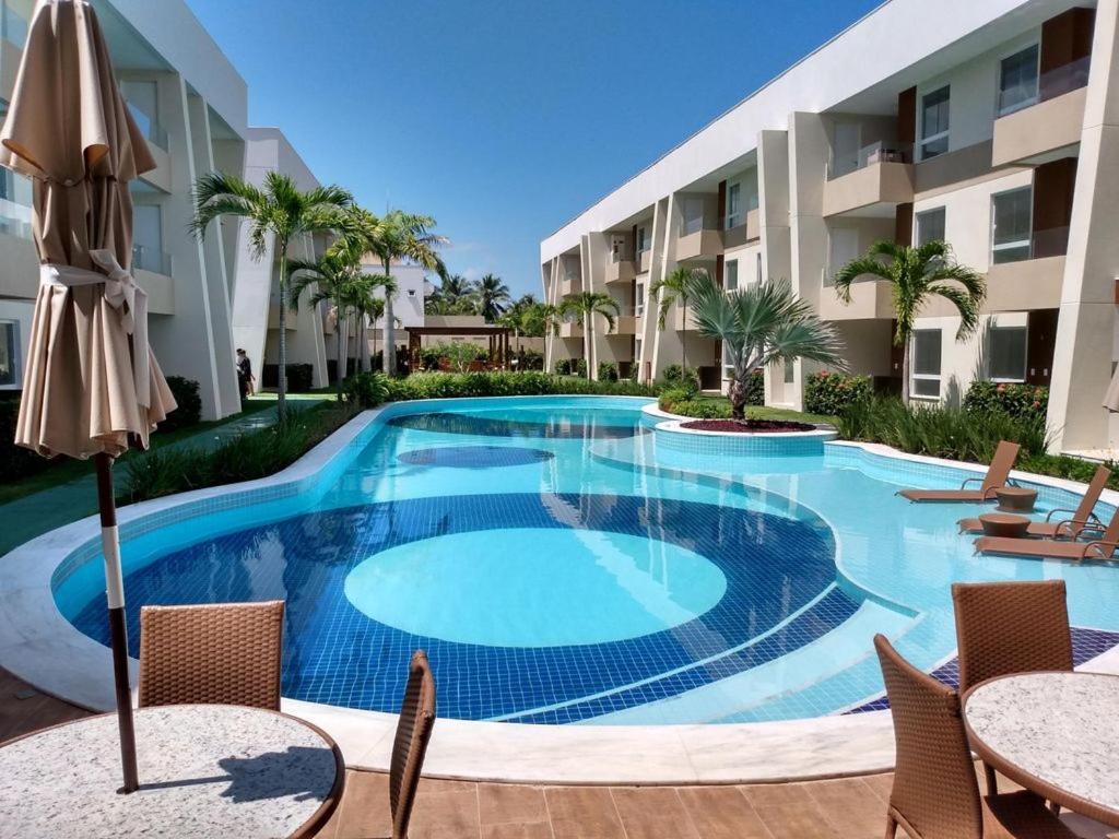 Apto Guarajuba Praia Condominio Porto Smeralda-100 Metros Da Praia Екстериор снимка