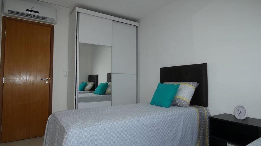 Apto Guarajuba Praia Condominio Porto Smeralda-100 Metros Da Praia Екстериор снимка