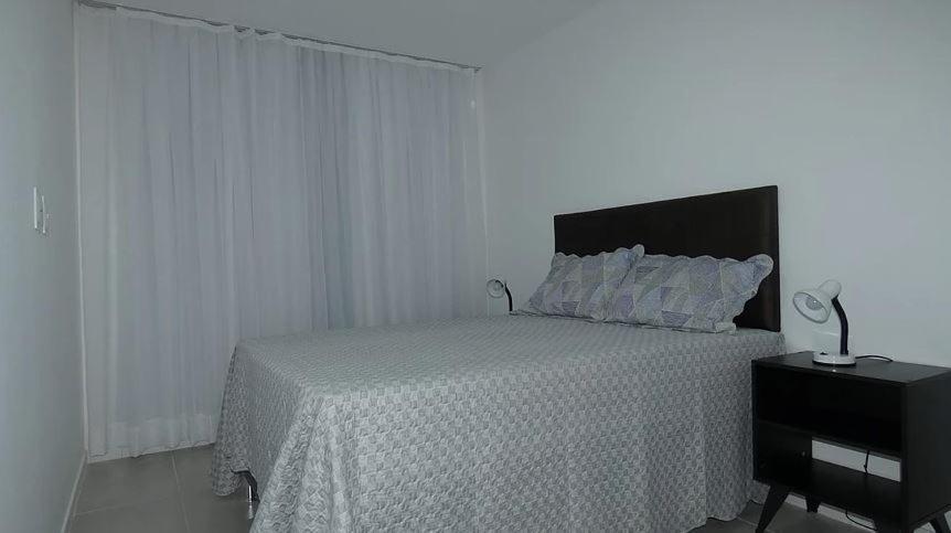 Apto Guarajuba Praia Condominio Porto Smeralda-100 Metros Da Praia Екстериор снимка