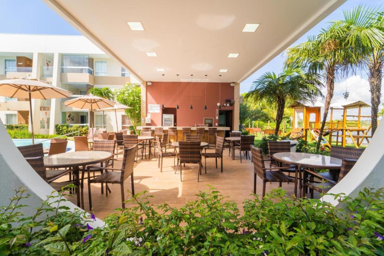 Apto Guarajuba Praia Condominio Porto Smeralda-100 Metros Da Praia Екстериор снимка